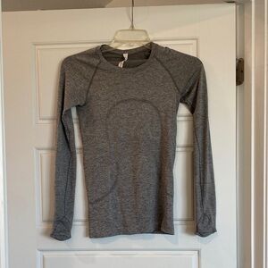 Lululemon Athletica Charcoal Heather Long Sleeve Top